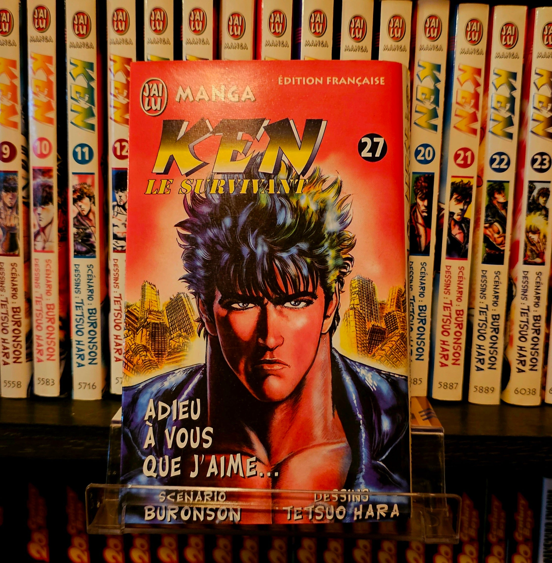 Support d'exposition pour manga et magazine
